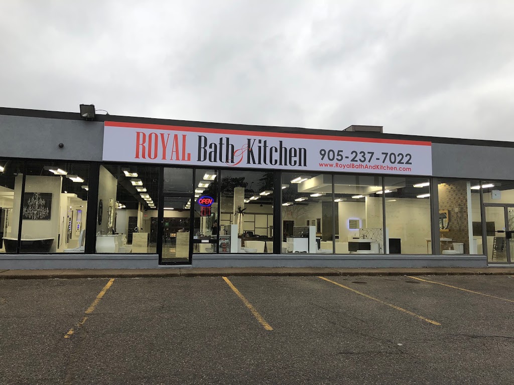 Royal bath and kitchen | 11300 Yonge St, Richmond Hill, ON L4S 1K9, Canada | Phone: (905) 237-7022