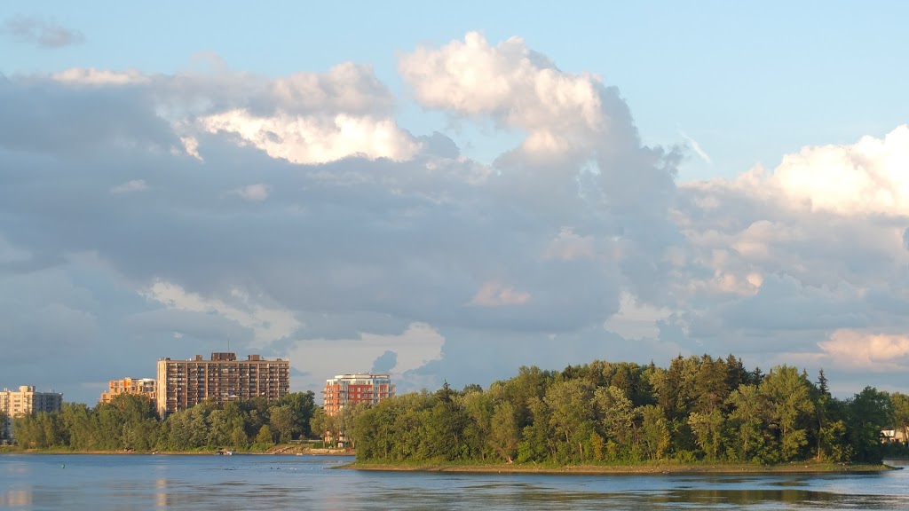 Menard Island | Rue Aumais, Montréal, QC, Canada