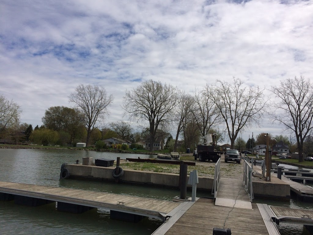 Coopers Marina | 1226-1228 Front Rd N, Amherstburg, ON N9V 3R3, Canada | Phone: (519) 736-2067