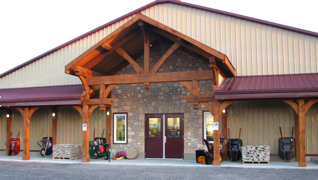 Timber Top Country Store | 731 Ashley St, Foxboro, ON K0K 2B0, Canada | Phone: (613) 967-1334