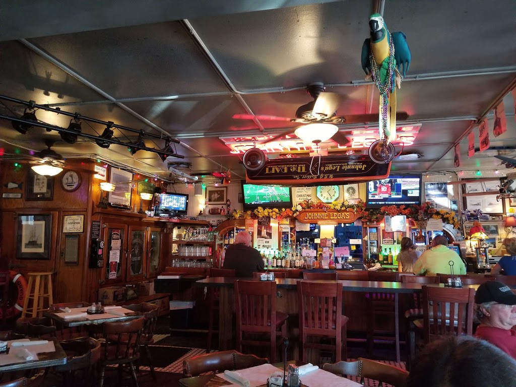 Johnnie Legas Restaurant & Tavern | 9724 Pearl Beach Blvd, Algonac, MI 48001, USA | Phone: (810) 794-5525