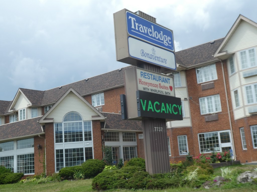 Travelodge by Wyndham Niagara Falls Bonaventure | 7737 Lundys Ln, Niagara Falls, ON L2H 1H3, Canada | Phone: (905) 374-7171