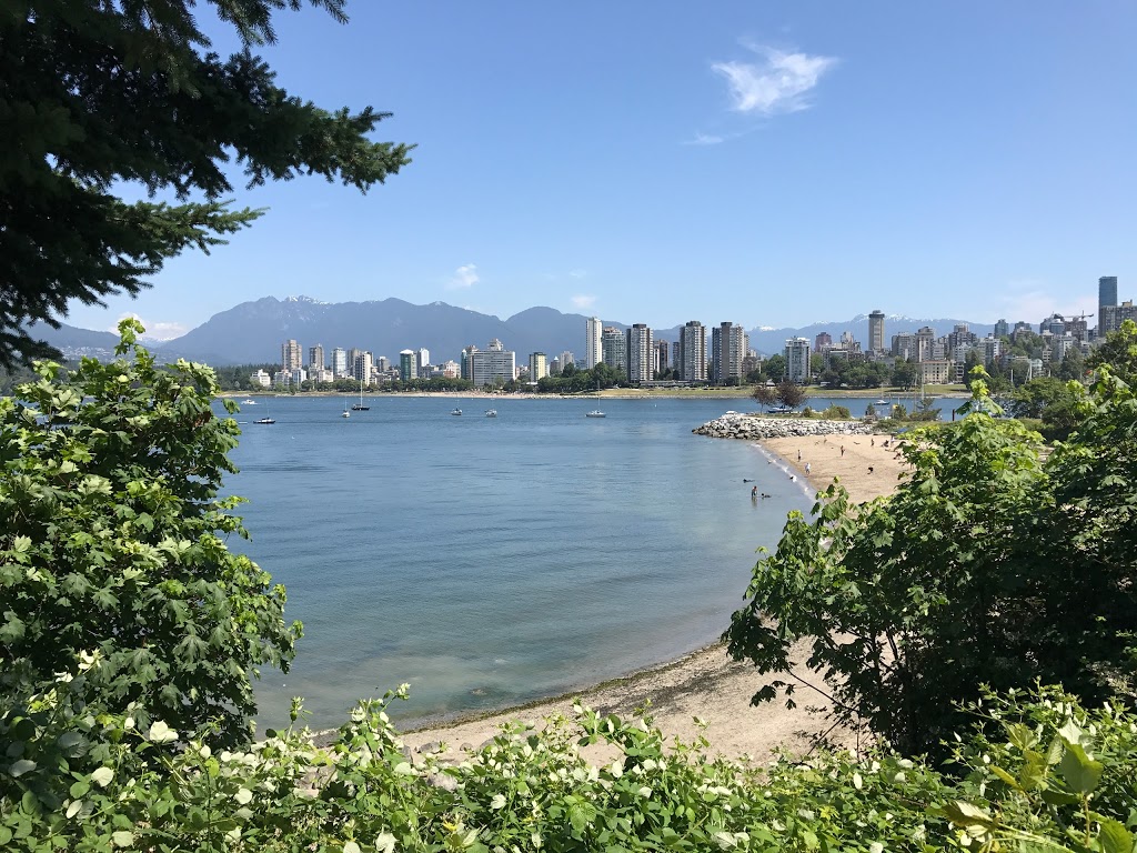 Hadden Park Dog Beach | 1000 Chestnut St, Vancouver, BC V6J 3J9, Canada