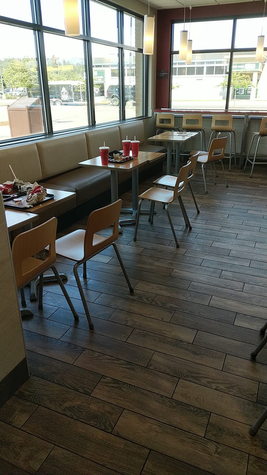 Wendys | 32555 London Ave, Mission, BC V2V 6M7, Canada | Phone: (604) 820-8239