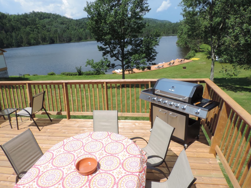 Domaine Lac Labbé | 798 Rue du Lac-Labbé, Rivière-à-Pierre, QC G0A 3A0, Canada | Phone: (418) 323-1223