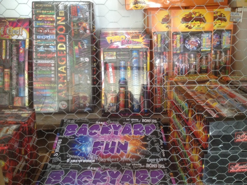 Royal Fireworks Newcastle | 978 Regional Rd 17, Newcastle, ON L1B 0T7, Canada | Phone: (905) 261-1097