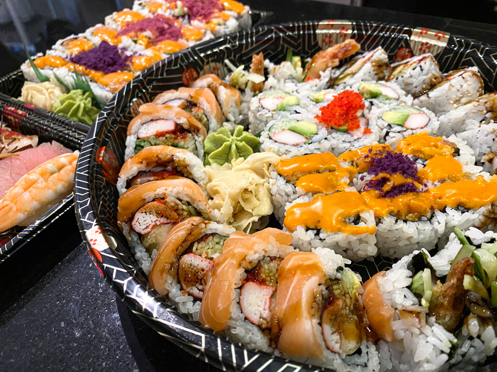 Kibo Sushi House - St.Clair | 701 St Clair Ave W, Toronto, ON M6C 1B2, Canada | Phone: (416) 651-8302