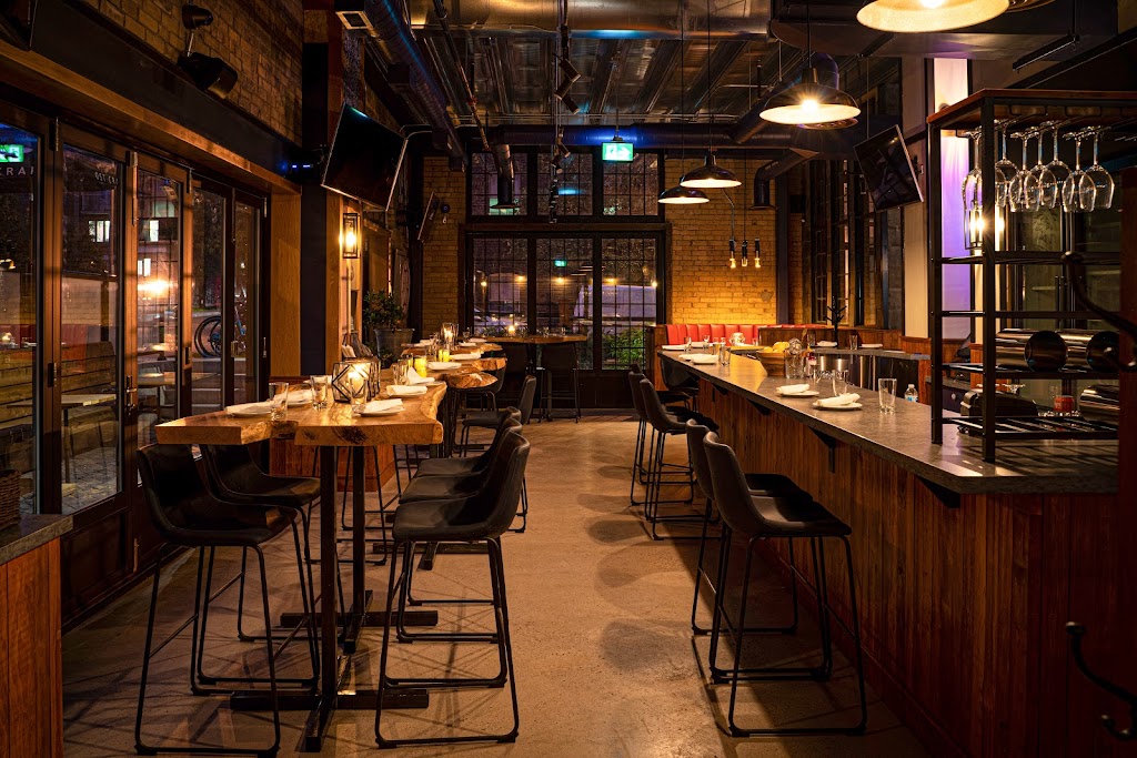 Century Park Tavern | 33 Powerhouse St, Toronto, ON M6H 4K7, Canada | Phone: (416) 792-2278