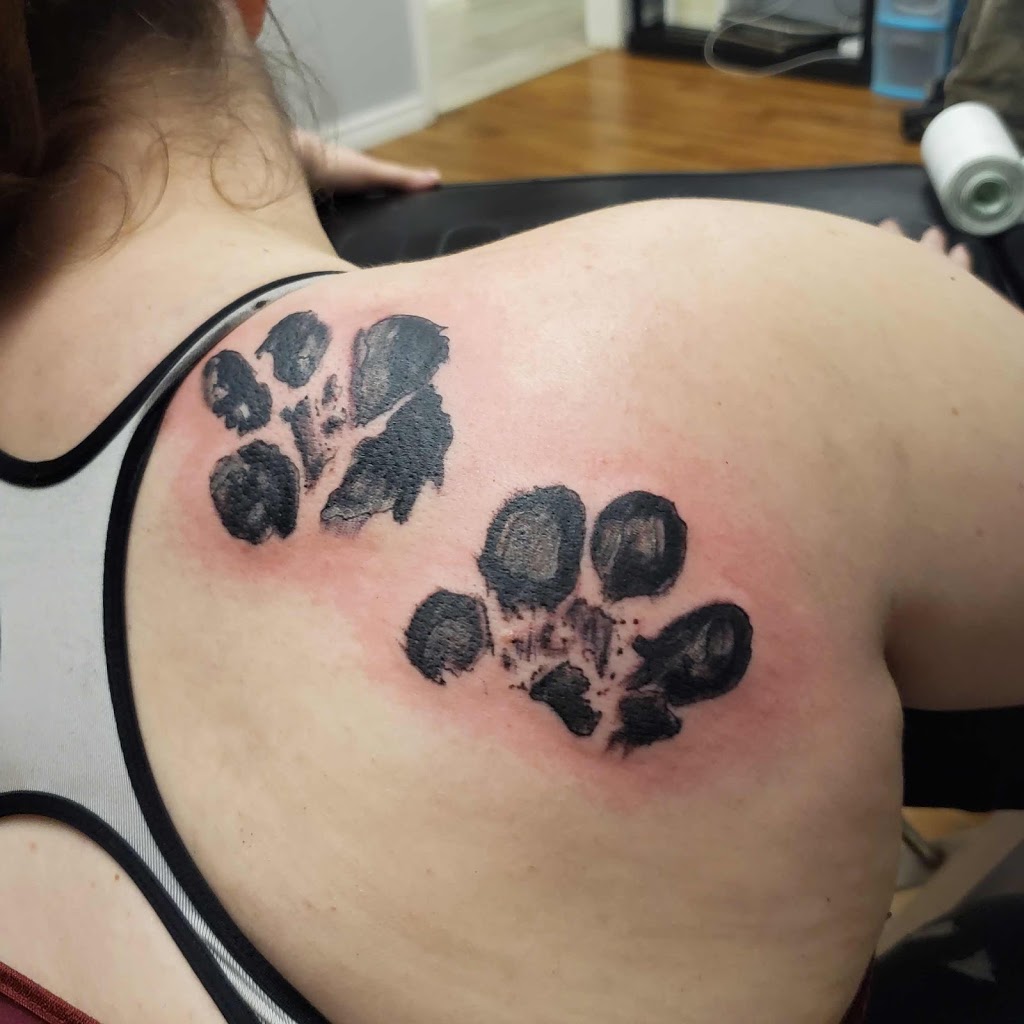 The Rooted Lotus Tattoo Parlour | 101 Mitton St S, Sarnia, ON N7T 3C5, Canada | Phone: (226) 349-1265