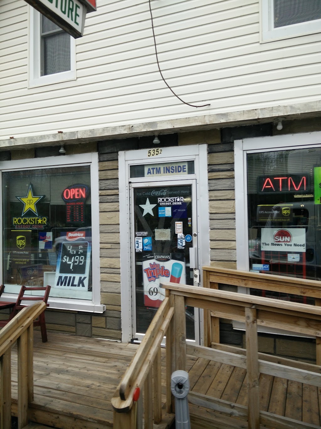 Nicks General Store | 5352 Bank St, Gloucester, ON K1X 1H1, Canada | Phone: (613) 822-2292