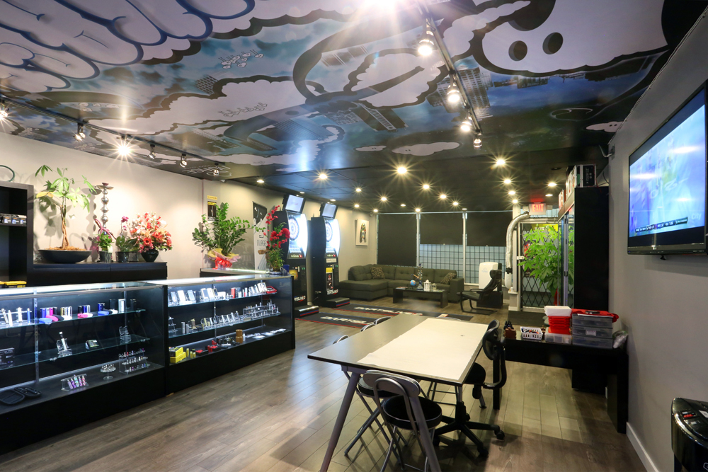 Nuage Vapor Lounge | 5036 Victoria Dr, Vancouver, BC V5P 3T8, Canada | Phone: (604) 559-1188