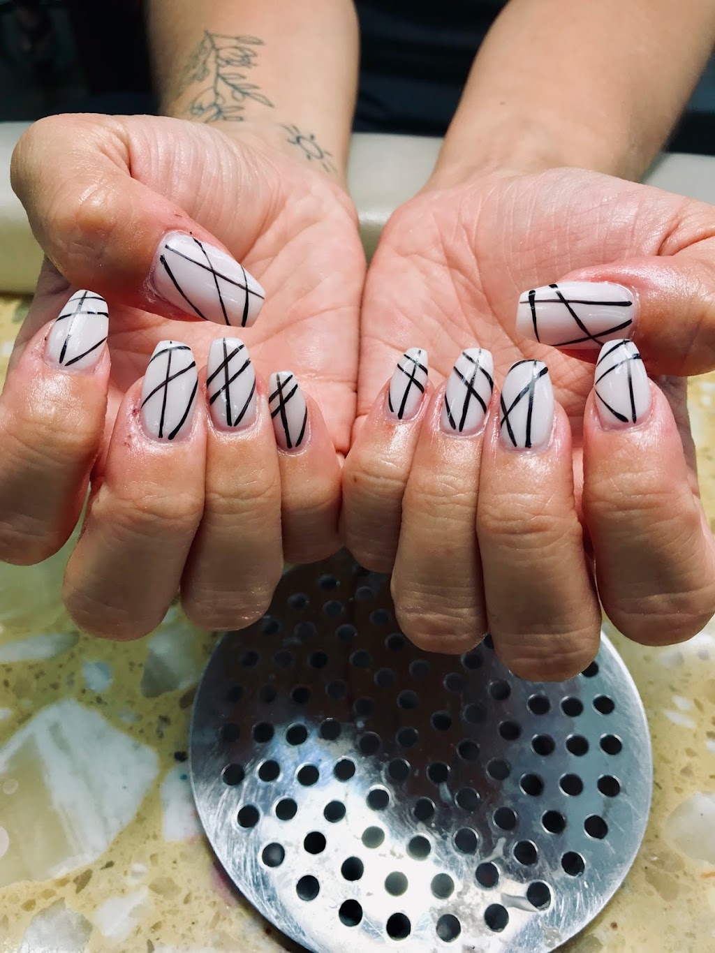 Fancy Nails | 1829 Main St W, Hamilton, ON L8S 1H6, Canada | Phone: (905) 522-4707