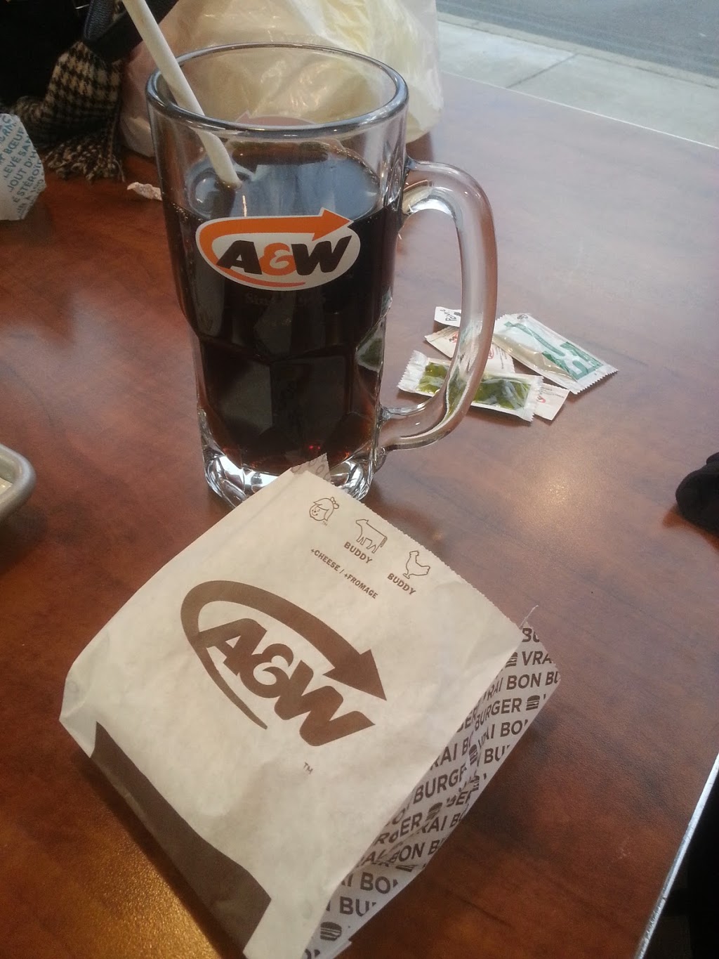 A&W Canada | 221 Glendale Ave, St. Catharines, ON L2T 4C4, Canada | Phone: (905) 641-0001