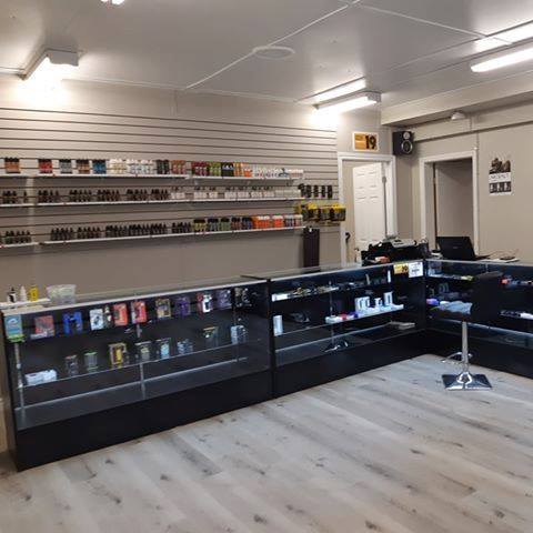 Med X Vapours | 474 E Main St, Welland, ON L3B 3X6, Canada | Phone: (905) 714-9011