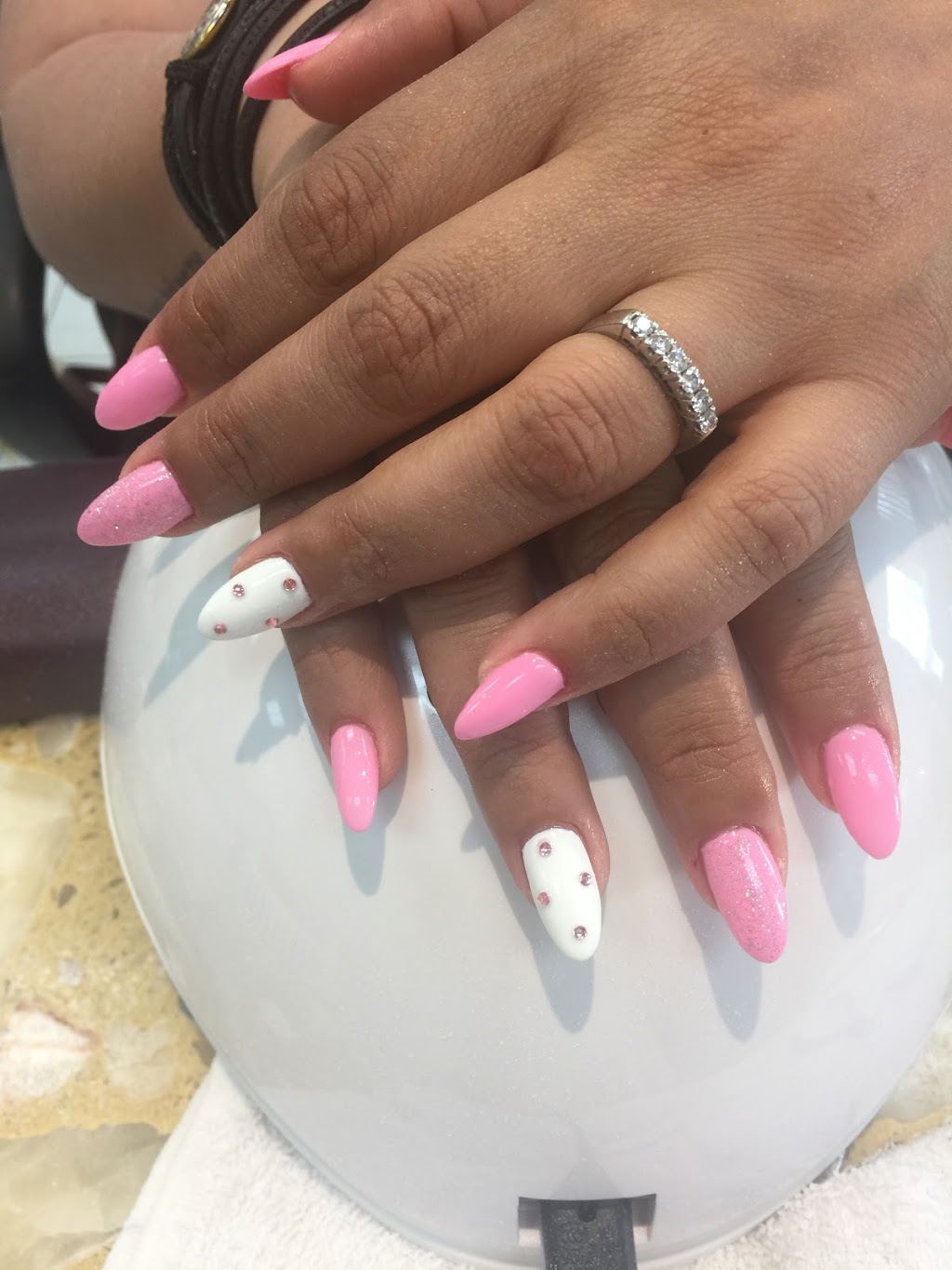 Gossip Nails & Spa | Rosboro Plaza, 1240 Eglinton Avenue West, Mississauga, ON L5V 1N3, Canada | Phone: (905) 286-0232