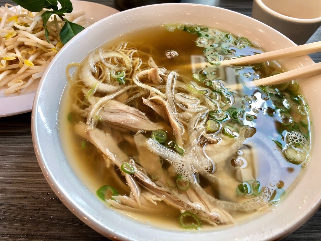 Pho Hoan Pasteur | 10010 86 Ave, Fort Saskatchewan, AB T8L 4P4, Canada | Phone: (780) 589-2238