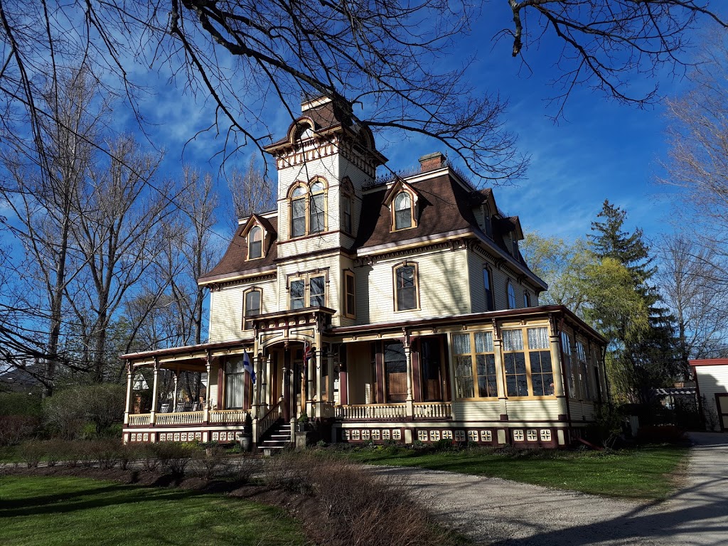 Clockmakers Inn | 1399 King St, Windsor, NS B0N 2T0, Canada | Phone: (902) 792-2573