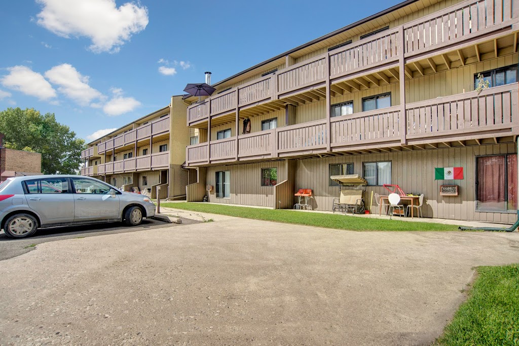 Kingsmere Apartment Homes | 822 Kingsmere Blvd, Saskatoon, SK S7J 4J5, Canada | Phone: (306) 700-2675