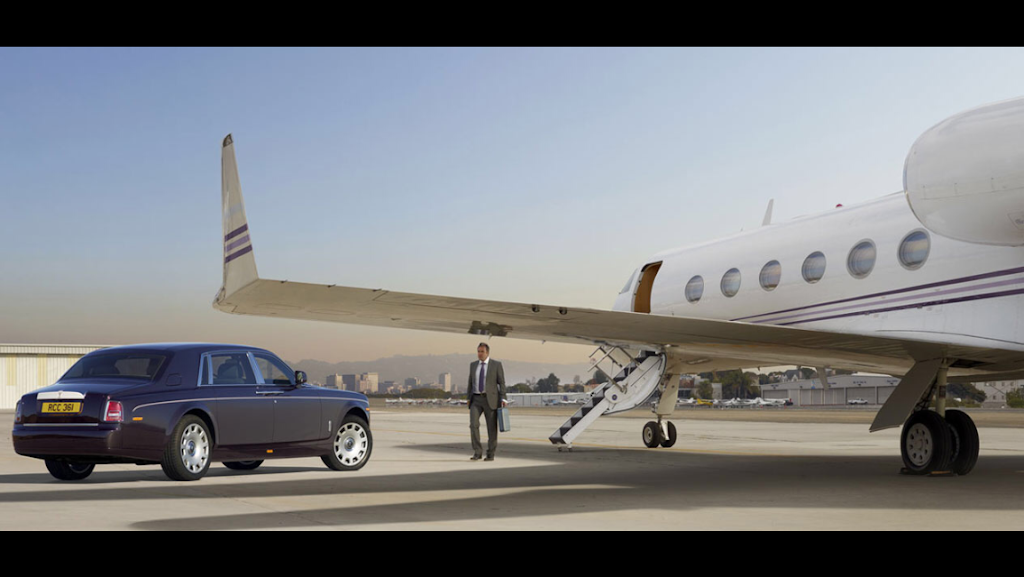 Pearson Airport Limousine | 6301 Silver Dart Dr, Mississauga, ON L4V 1W1, Canada | Phone: (844) 652-7722