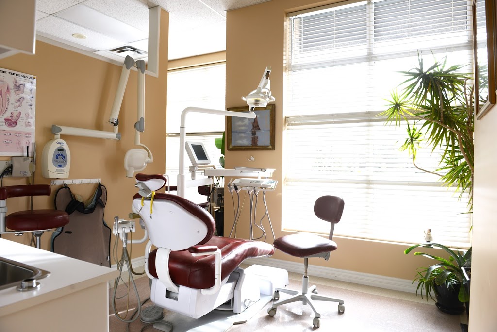 Clarkson Dental Centre | 1020 Johnsons Ln, Mississauga, ON L5J 2P6, Canada | Phone: (905) 403-8118