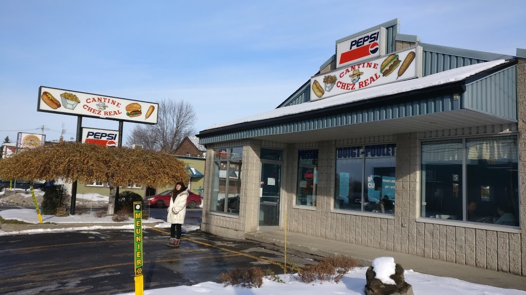 Cantine Chez Real | 790 Boulevard dIberville, Saint-Jean-sur-Richelieu, QC J2X 4A2, Canada | Phone: (450) 347-8727