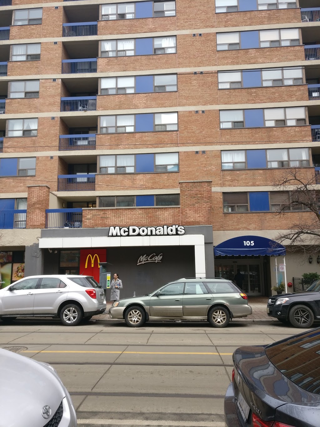 McDonalds | 109 McCaul St, Toronto, ON M5T 3K5, Canada | Phone: (416) 977-6607