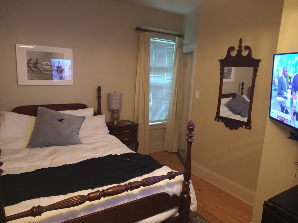 Hôtel du Vieux Port | 310 Main St, Shediac, NB E4P 2E3, Canada | Phone: (506) 381-6761