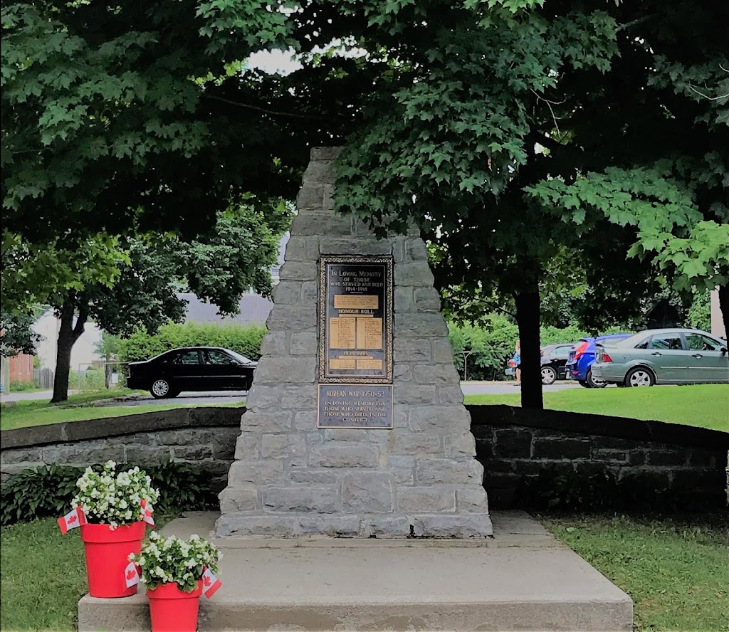 Merrickville Cenotaph | 400 St Lawrence St, Merrickville, ON K0G 1N0, Canada