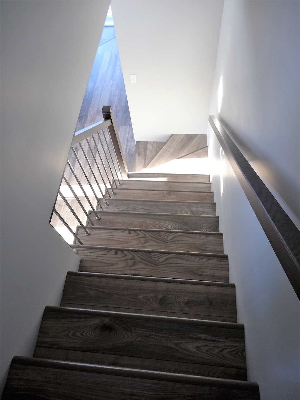 Escalier stratifié CONVERSION et ÉCO STAIR | 1215 Rue de Lacadie, Victoriaville, QC G6T 1W4, Canada | Phone: (819) 751-2385