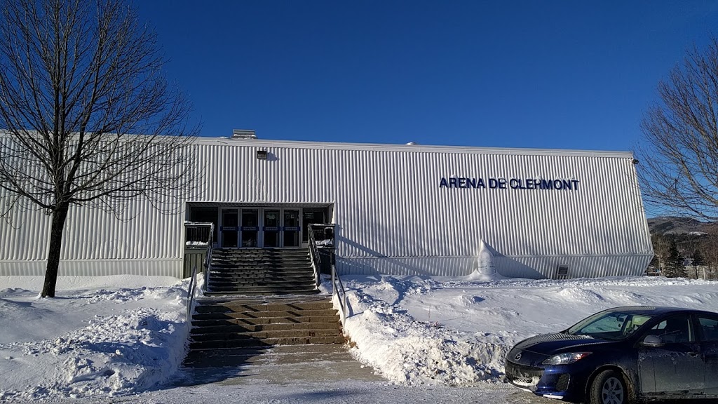 Aréna De Clermont Saison | 31 Rue Larouche, Clermont, QC G4A 1C7, Canada | Phone: (418) 439-3773