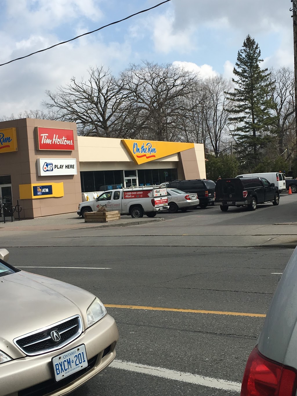 Esso | 381 Mt Pleasant Rd, Toronto, ON M4S 2L5, Canada | Phone: (416) 481-0199