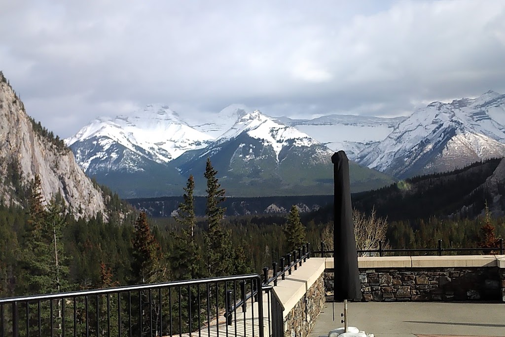 Rundle Bar at Fairmont Banff Springs | 405 Spray Ave, Banff, AB T1L 1J4, Canada | Phone: (403) 762-6860