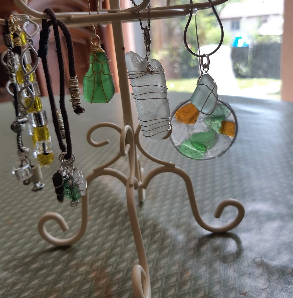 Shannon’s Seaglass Collections | 17390 Rue Antoine-Faucon, Pierrefonds, QC H9J 3S9, Canada | Phone: (514) 626-7812