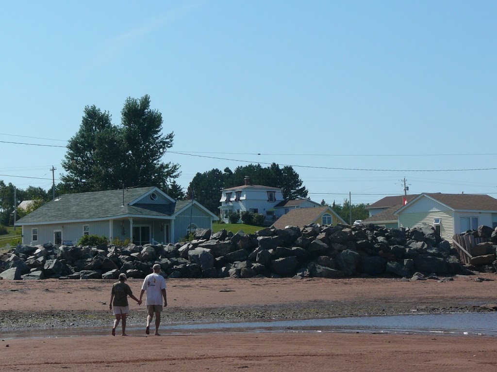 Ds B&B by the Sea | 6327 Rte 366, Amherst Shore, NS B0L 1E0, Canada | Phone: (902) 661-0328