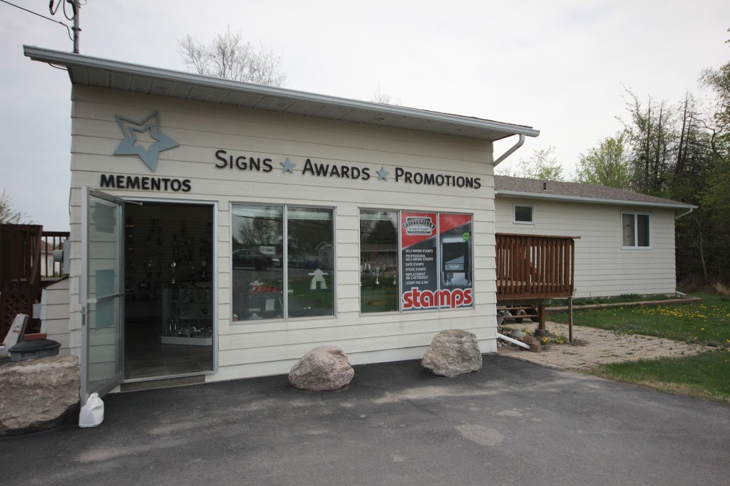 Mementos Signs Awards & Promotions | 1027 Carp Rd, Stittsville, ON K2S 1B9, Canada | Phone: (613) 836-6494