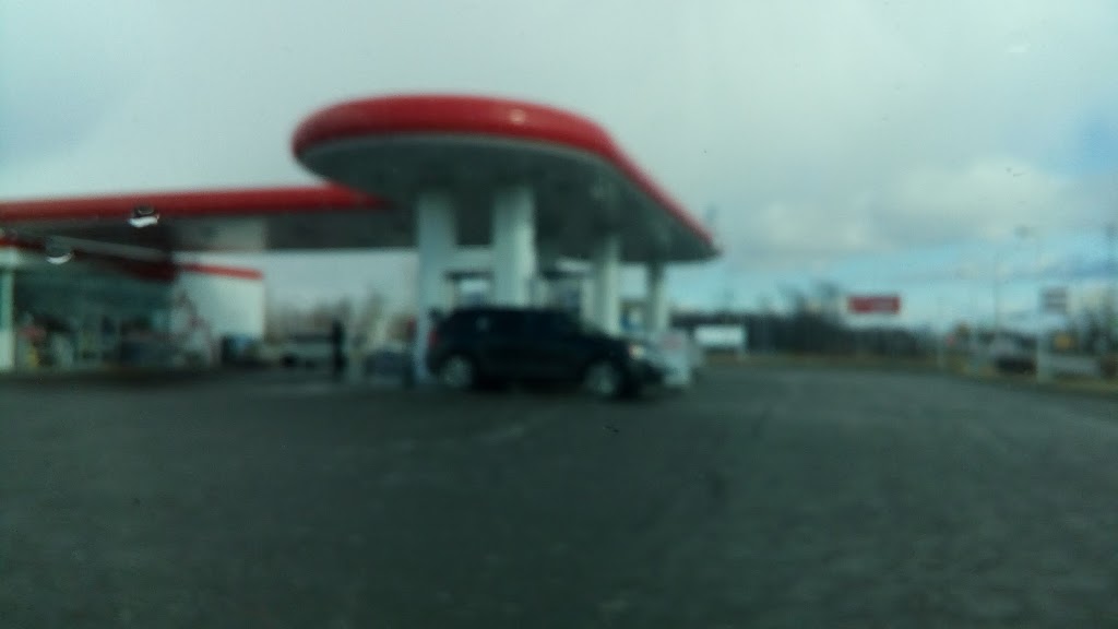 Petro-Canada Gas Station & Petro-Pass Truck Stop | 190 QC-343, LAssomption, QC J5W 4M9, Canada | Phone: (450) 589-6434