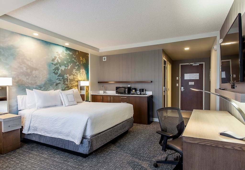 Courtyard by Marriott Montreal West Island/Baie D’Urfe | 20000 Route Transcanadienne, Baie-dUrfé, QC H9X 0B3, Canada | Phone: (514) 674-8000