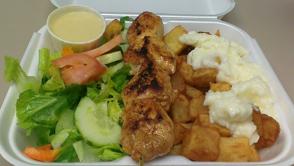 Monas Cafe and Restaurant | 1325 Humber Pl, Ottawa, ON K1B 5K9, Canada | Phone: (613) 247-8030