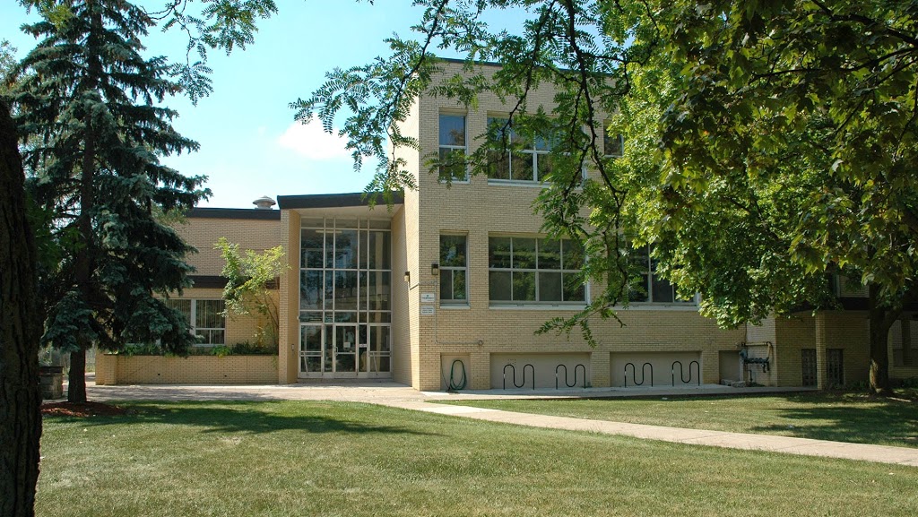 St. Francis Xavier Catholic Elementary School | 298 Hamilton Regional Rd 8, Stoney Creek, ON L8G 1E6, Canada | Phone: (905) 523-2333