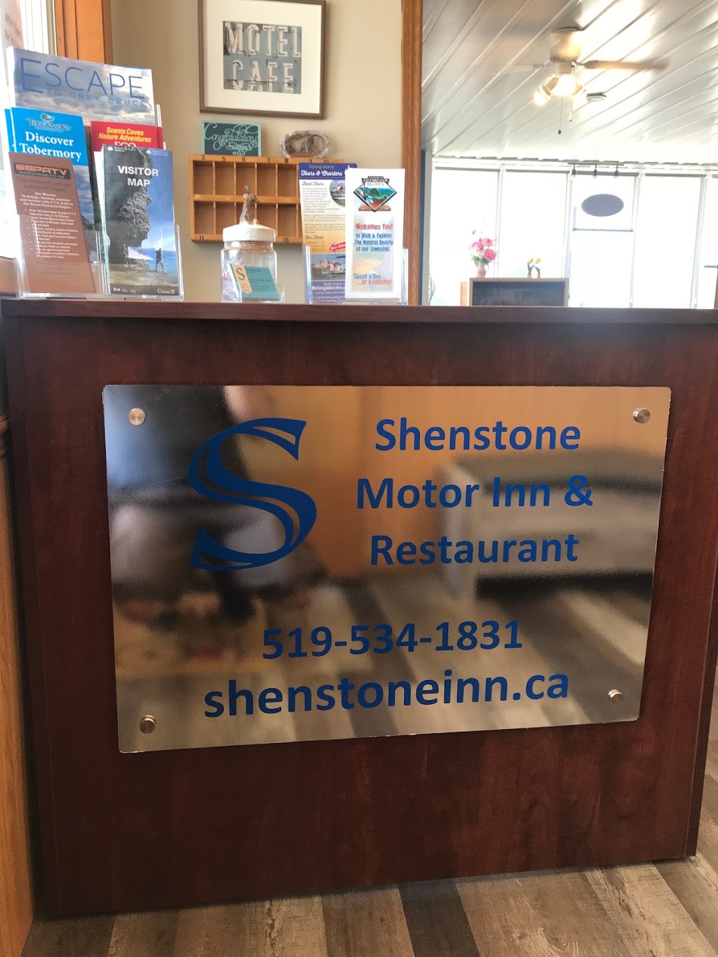 Shenstone Motor Inn | 19745 ON-6, Wiarton, ON N0H 2T0, Canada | Phone: (519) 534-1831