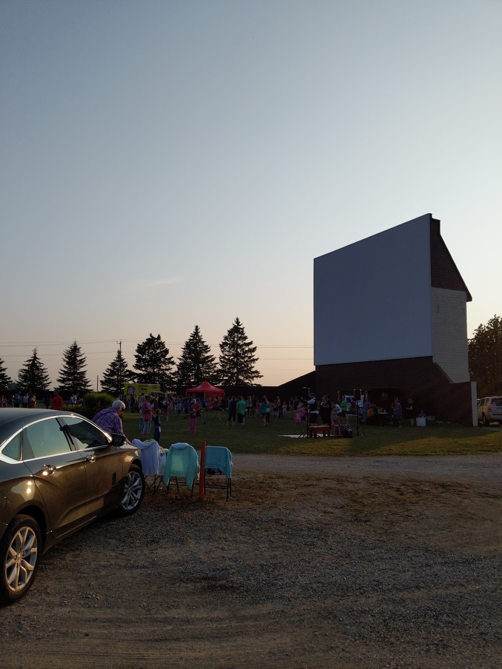 Hanover Drive-In Theatre | 033277 County Rd 28, Hanover, ON N4N 1N7, Canada | Phone: (519) 364-2066