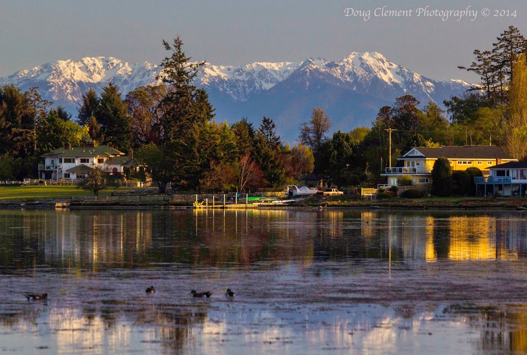 Birds of a Feather Ocean Lagoon Bed & Breakfast | 206 Portsmouth Dr, Victoria, BC V9C 1R9, Canada | Phone: (800) 730-4790