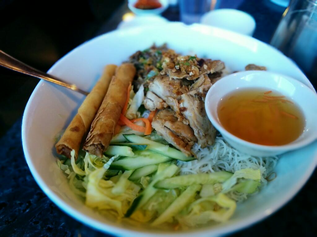 Pho Huong Viet | 3855 17 Ave SW, Calgary, AB T3C 1J7, Canada | Phone: (403) 686-3799