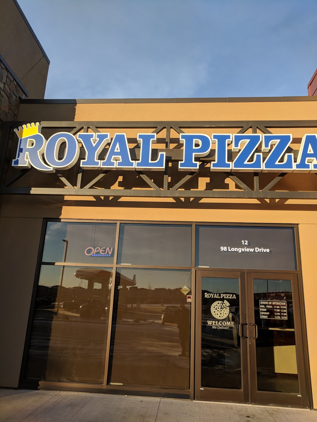 Royal Pizza | 98 Longview Dr #12, Spruce Grove, AB T7X 0H4, Canada | Phone: (587) 286-1286