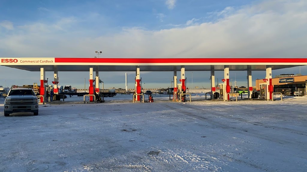 Sherwood Truck Stop | 28 Strathmoor Dr, Sherwood Park, AB T8H 2B6, Canada | Phone: (780) 297-0444