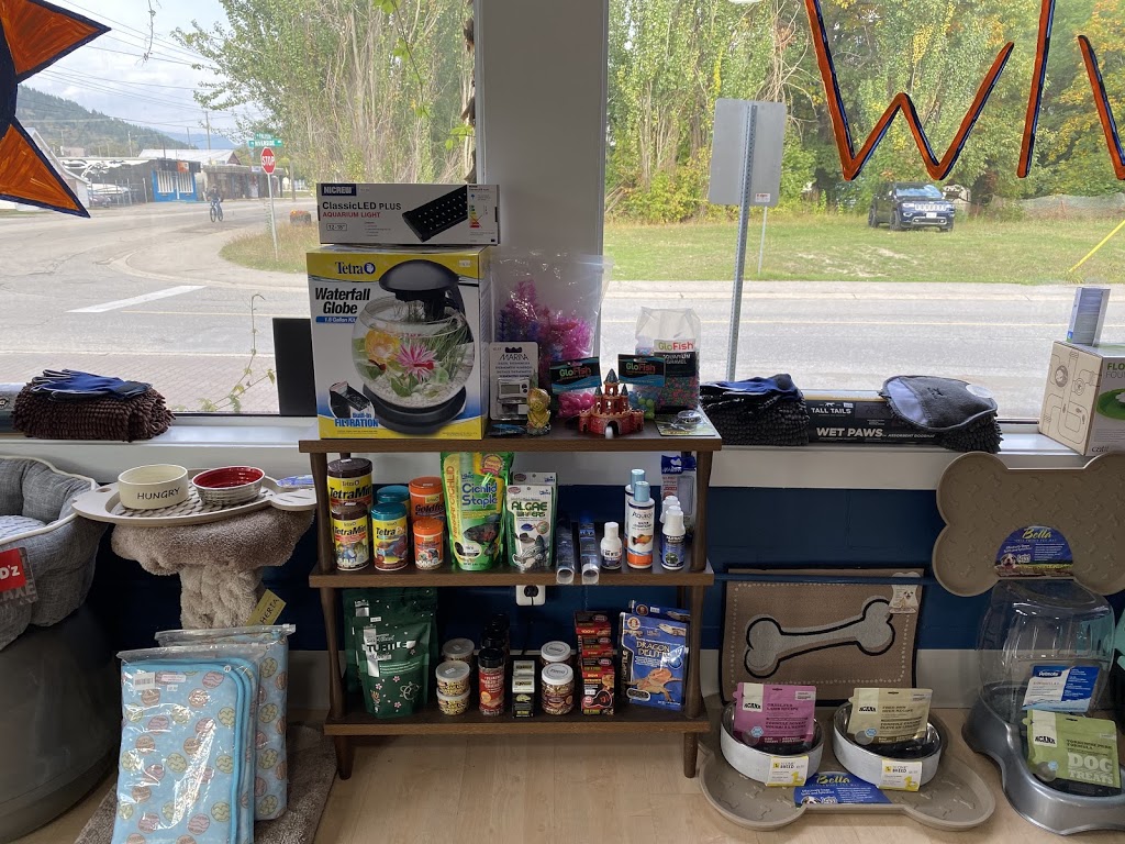 What the Woof Pet Supplies | 117 Finlayson St, Sicamous, BC V0E 2V0, Canada | Phone: (604) 848-8431