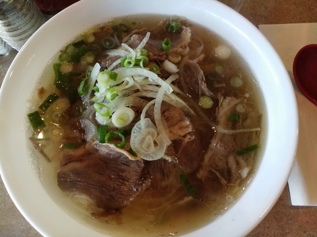 Pho Anh Ltd | 4211 106 St, Edmonton, AB T6J 6L7, Canada | Phone: (780) 465-6282