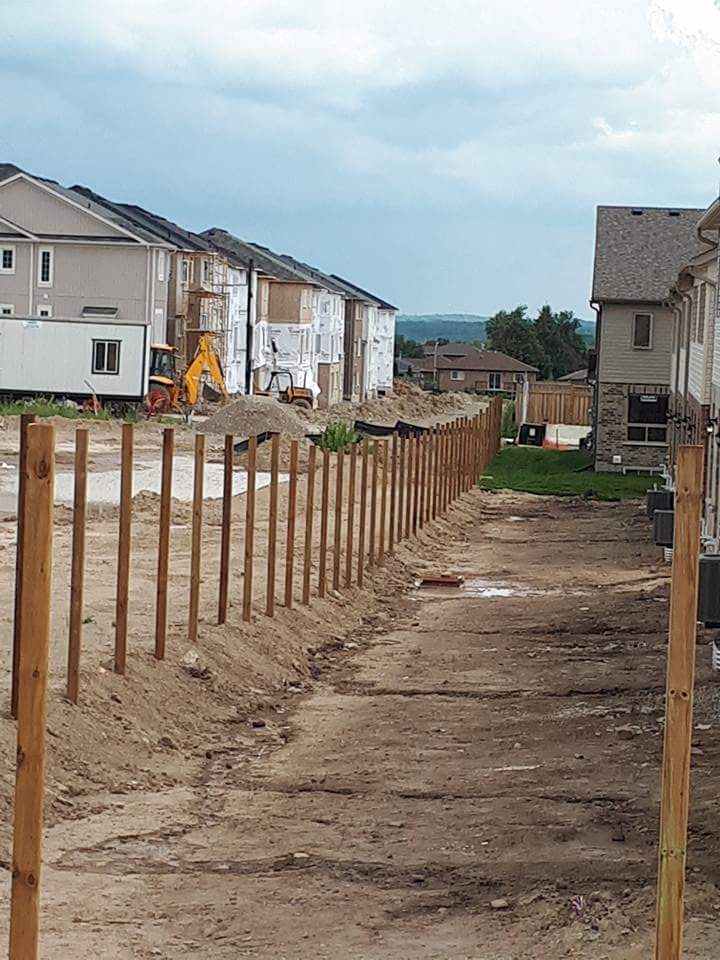 Orangeville Fence | 16 Caledonia Rd, Orangeville, ON L9W 2V3, Canada | Phone: (519) 216-3876