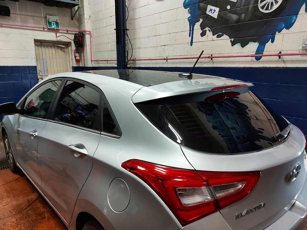 SAA WINDOW TINTING ( Mobile service only) | 74 Lincoln Ave, Cambridge, ON N1R 4W9, Canada | Phone: (647) 786-3299