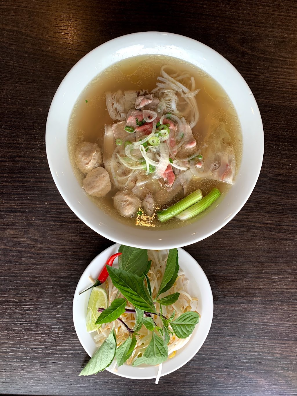 Pho Excellent | 1120 Main St W, Hamilton, ON L8S 1C1, Canada | Phone: (289) 389-0835